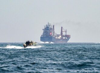 EE.UU. iniciará bloqueo marítimo a puertos iraníes a partir de este lunes