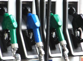 Gobierno dispone aumento en gasolinas premium y regular de RD$9 y RD$7 pesos