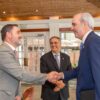 Abinader sostiene encuentro con empresarios de Costa Rica