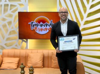 Ariel Puntiel recibe Galardón al Mérito en la Comunicación por su trayectoria en los medios